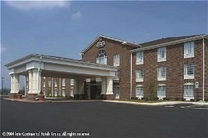 Holiday Inn Express & Suites Warrenton