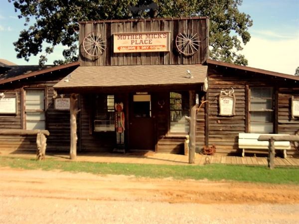 Lone Oak Ranch And Retreat - Gainesville, TX - Wedding Venue