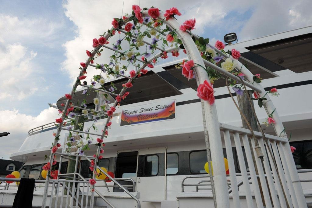 captain-lou-cruises-freeport-ny-party-venue