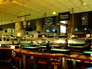 Hot Shots Billiards