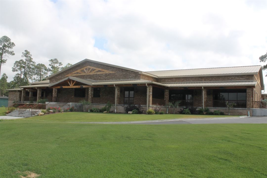 The Hawks Nest at Hawk's Point Golf Club Vidalia, GA Wedding Venue