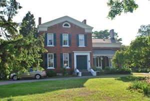 MacKechnie House Bed & Breakfast