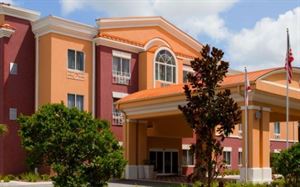 Holiday Inn Express & Suites Brooksville-I-75