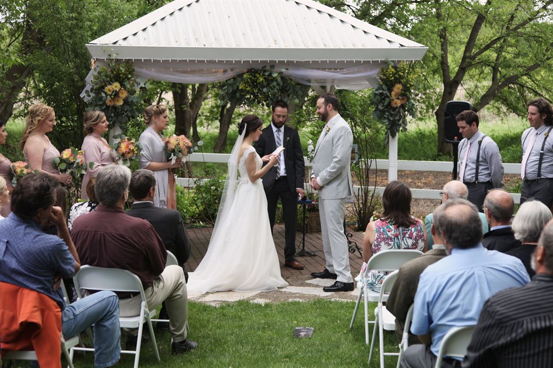 Trellis Outdoor Wedding Ceremonies Stillwater, MN