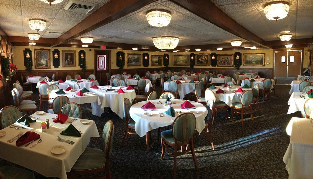 Charlotte’s Restaurant Newtown Square, PA Party Venue