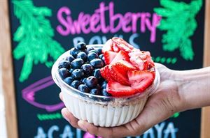 Sweetberry Bowls
