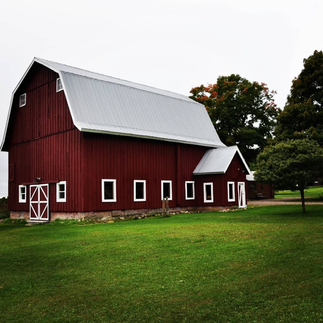 Red Barn Weddings