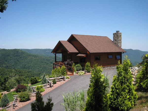 Kilkelly’s Blowing Rock Cabin