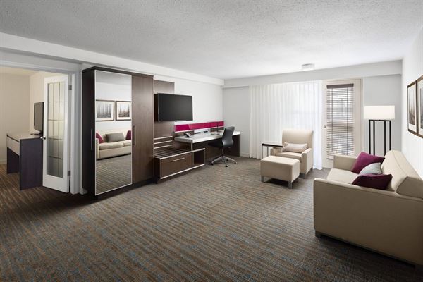 Delta Hotels by Marriott Calgary South - Calgary, AB - Wedding Venue