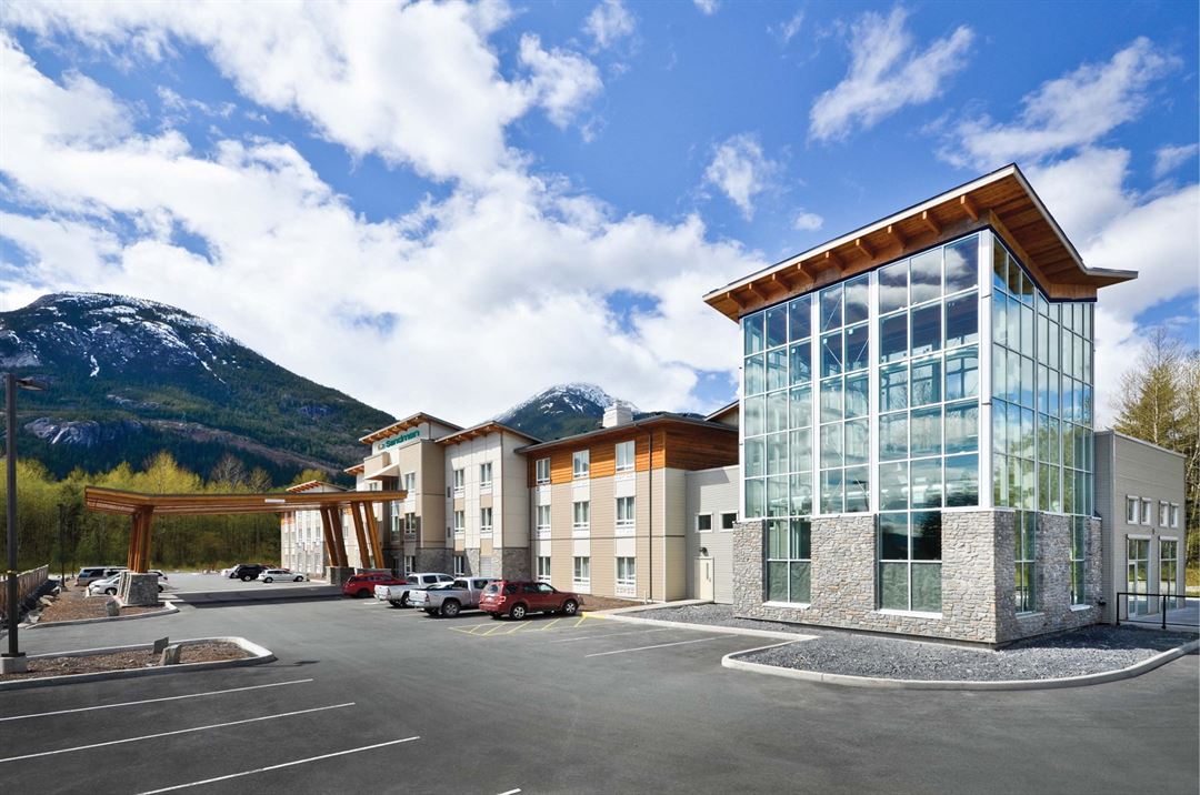 Sandman Hotel & Suites Squamish - Squamish, BC - Wedding Venue