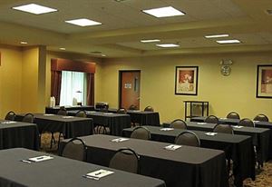 Holiday Inn Express & Suites Pembroke Pines-Sheridan St