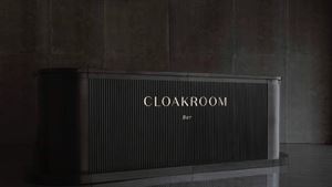 Cloakroom Bar Service