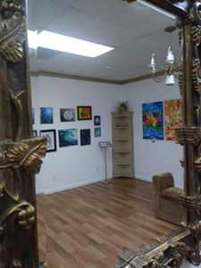 Looking Glass Art Gallery