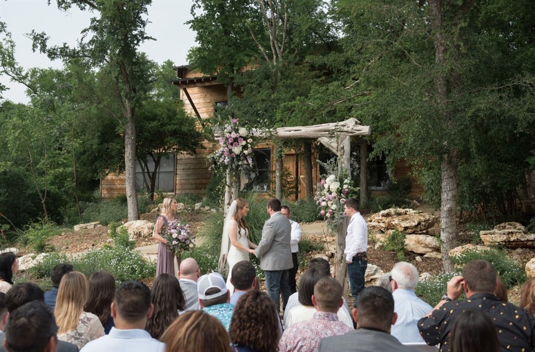 Geronimo Oaks Weddings and Events Seguin, TX Wedding Venue