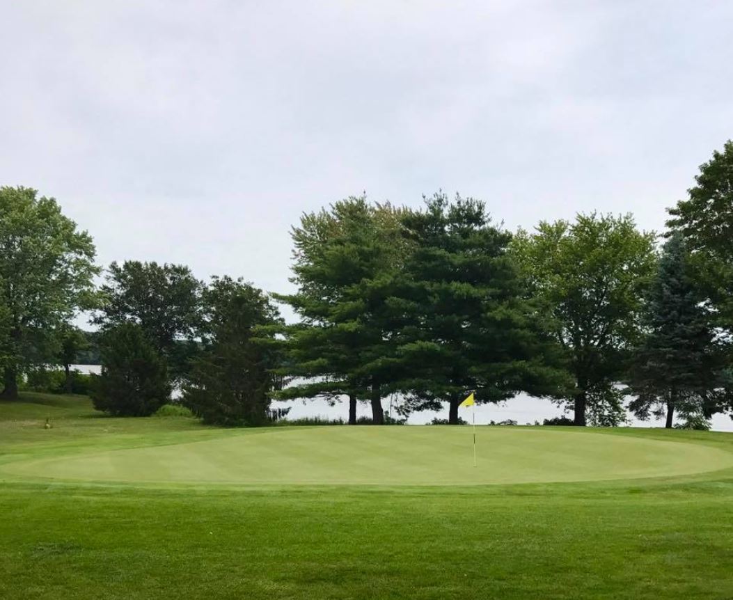 Lake Shore Golf Course Taylorville, IL Wedding Venue