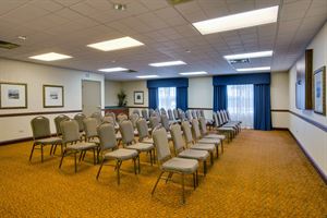 Country Inn & Suites By Carlson, Crystal Lake, IL