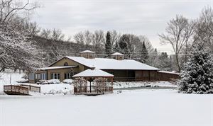 Foggy Mountain Lodge & Pub