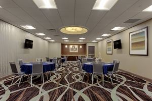 Holiday Inn Express & Suites Baltimore West/Catonsville