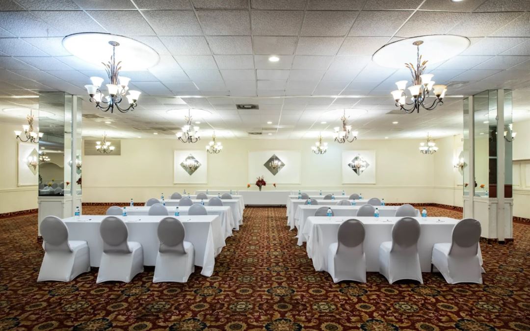 Grand Venice Baymont Inn & Suites Wedding & Conference