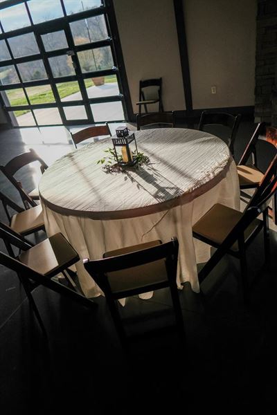 The Dining Room Jonesborough - Book Country Inn Hotels In Jonesborough Tn Radisson Hotels Usa : Sitting in the courtyard or in the screened in porch, you overlook downtown and the.