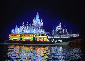 Newport Beach Christmas Boat Parade Cruises
