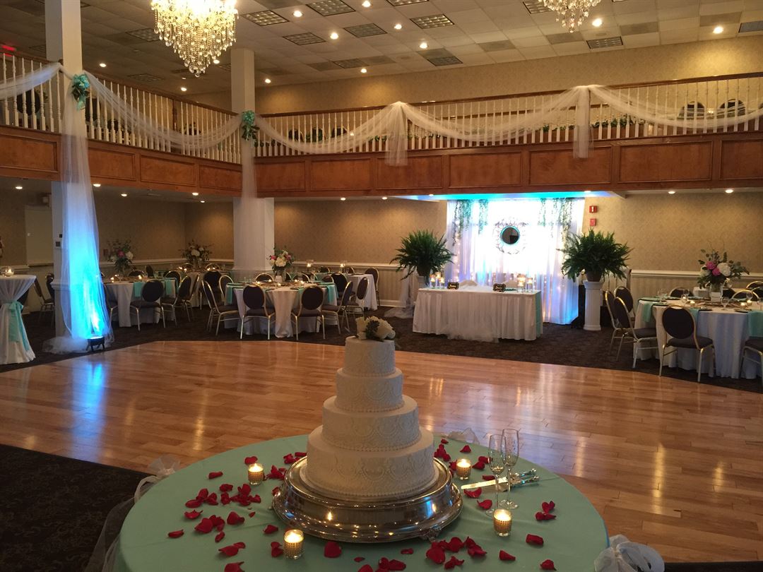 Village Inn Hotel & Event Center - Clemmons, NC - Wedding Venue