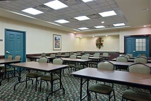 Country Inn & Suites By Radisson Newport News South
