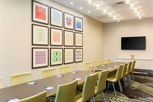 Holiday Inn Express & Suites Chicago O'Hare