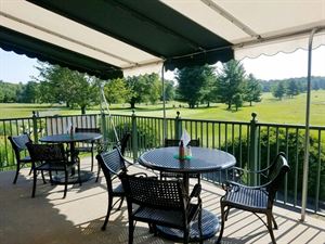 The One Wood Pub at East Hartford Golf Club