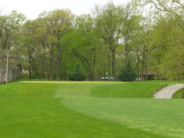 Country Hills Golf Course, Inc. Greenview, IL Wedding Venue