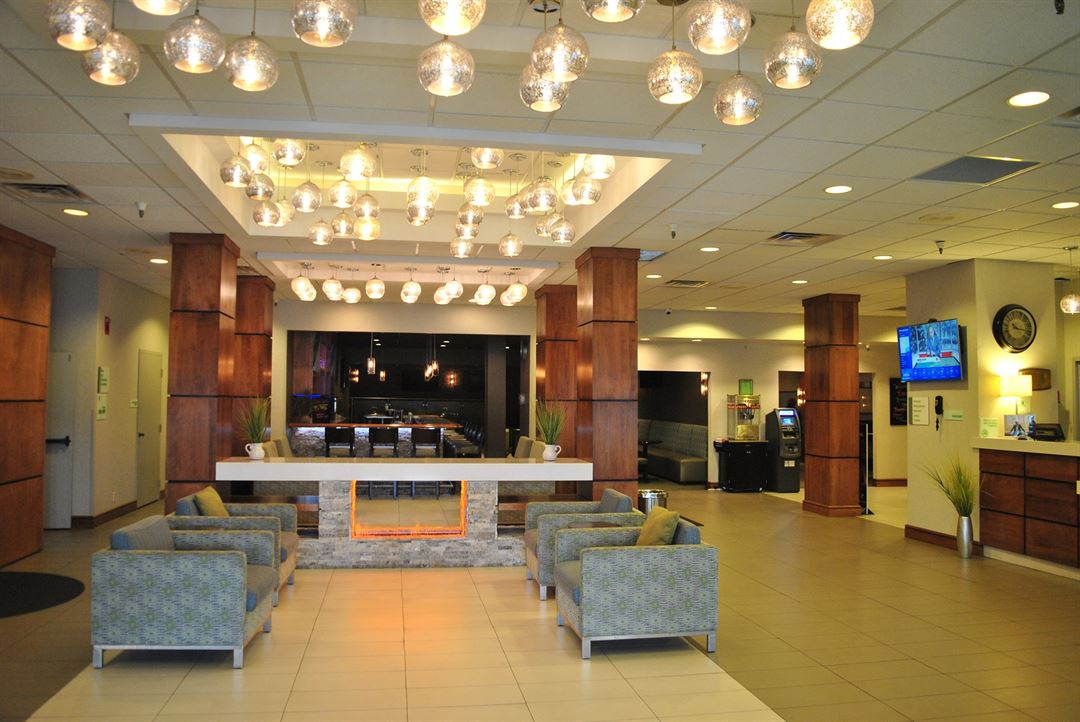 Clarion Pointe Hopkinsville - Hopkinsville, KY - Party Venue