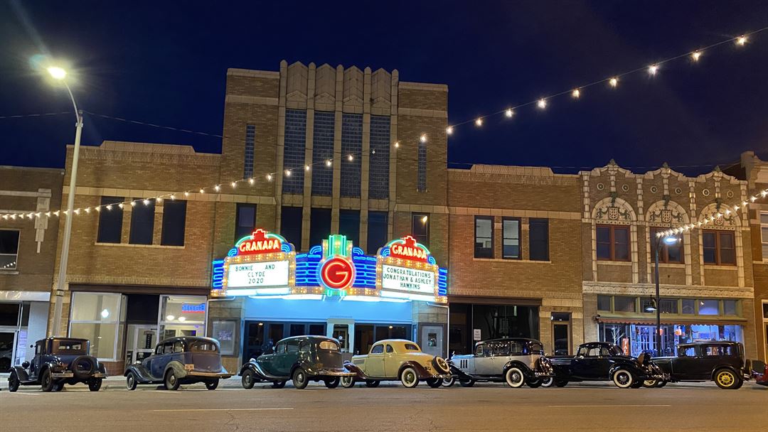 The Granada Theatre Mount Vernon, IL Wedding Venue