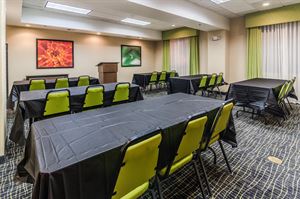 Holiday Inn Express & Suites Vinita