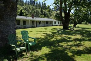 Klamath River Resort Inn