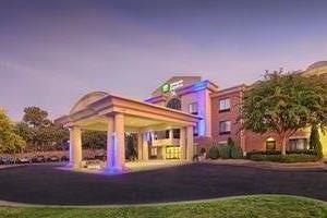 Holiday Inn Express & Suites Raleigh North - Wake Forest