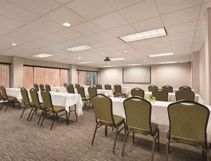 Country Inn & Suites By Radisson, Newnan, GA