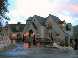 Arrowhead Manor Bed & Breakfast Inn & Event Center