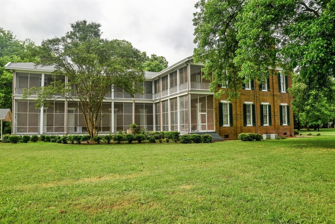 The Belmont 1857 Bed & Breakfast - Greenville, MS - Wedding Venue