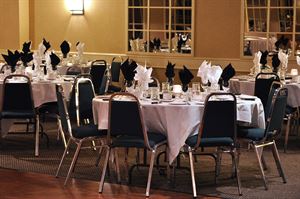 Canadiana Restaurant & Banquet Hall