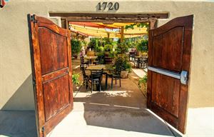 D.H. Lescombes Winery & Bistro - Las Cruces