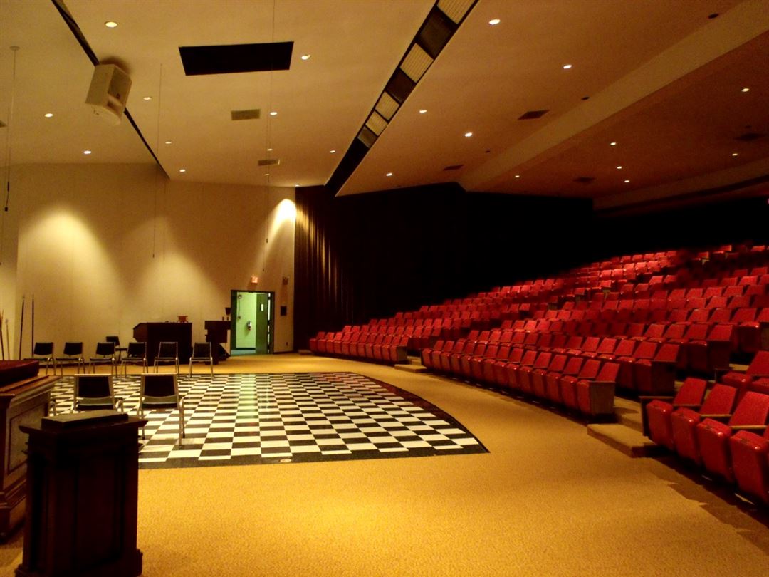 Scottish Rite Banquet Hall and Theater / Screen Venue / Auditorium