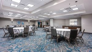 Embassy Suites by Hilton Indianapolis - Downtown