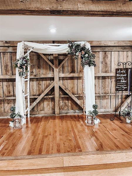 The Legacy Barn - Wedding and Event Venue - Barnett, MO - Wedding Venue