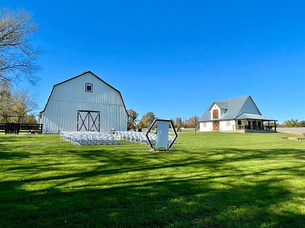 The White Barn Venue Madison In Wedding Venue