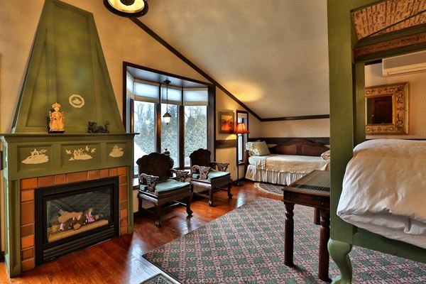 Stone Chalet Bed And Breakfast Inn And Event Center - Ann Arbor, MI ...