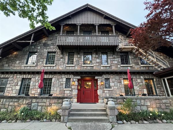 Stone Chalet Bed And Breakfast Inn And Event Center - Ann Arbor, MI ...