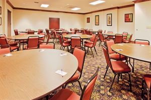 Holiday Inn Express & Suites Lucedale