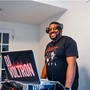 DJ VOLTRON: KARAOKE DJ | WEDDING DJ | PARTIES