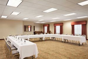 Country Inn & Suites By Carlson, Manchester Airport, NH