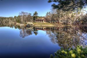 Alamoosook Lakeside Inn